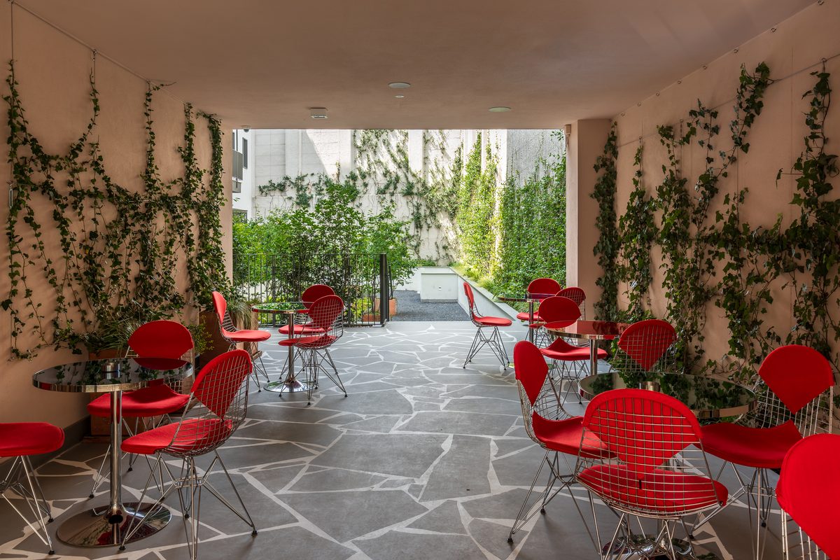 Lobby Bar & Garden - FIVE Milano