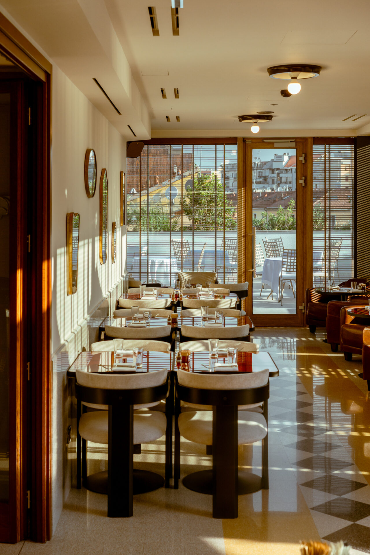 FIVE Salon & Terrace